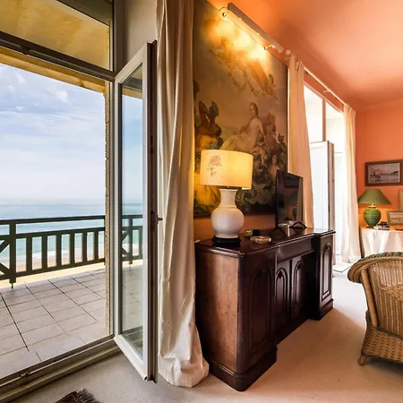 Miramar Plage - - * بياريتز